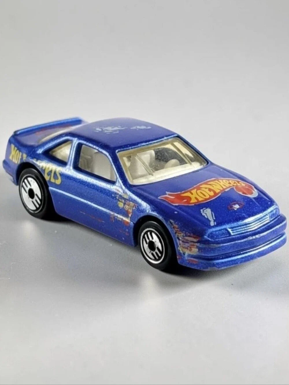 1996 Hot Wheels #1 Lumina Stocker HW Race Team Edition Die-Cast1:64 Race Car Toy